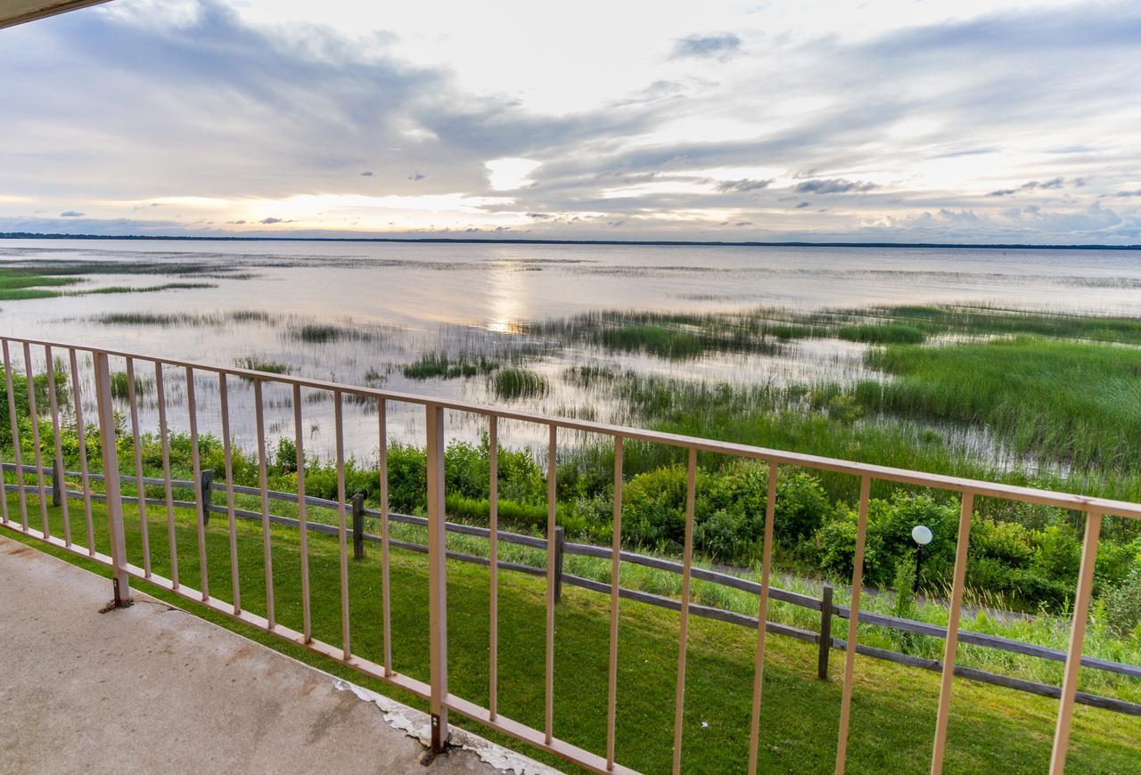 Terrace Bay Hotel - Lakefront Escanaba Zewnętrze zdjęcie